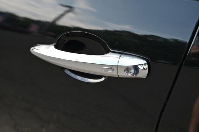 Photo of 2024 Super Black Nissan Altima