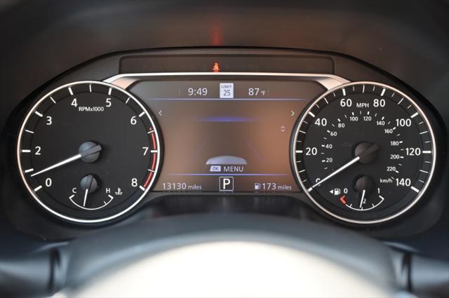 Photo of 2024 Super Black Nissan Altima
