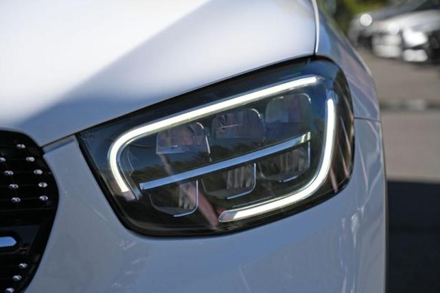 Photo of 2020 SIlver Mercedes-Benz GLC 300