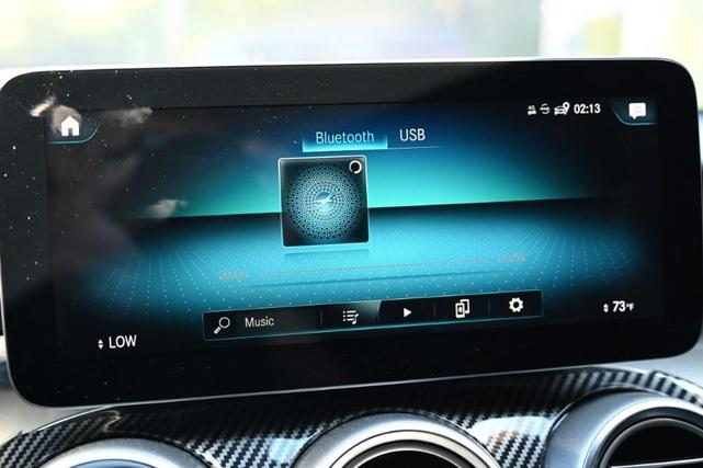 Photo of 2020 SIlver Mercedes-Benz GLC 300