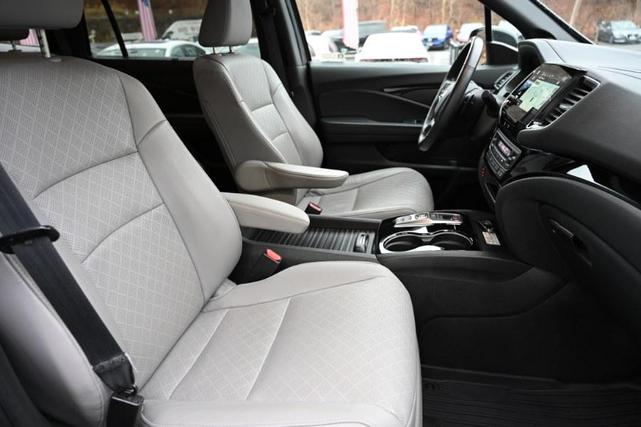 Photo of 2021 Modern Steel Metallic Honda Passport