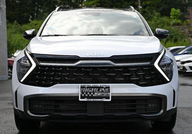 Photo of 2023 Glacial White Pearl Kia Sportage