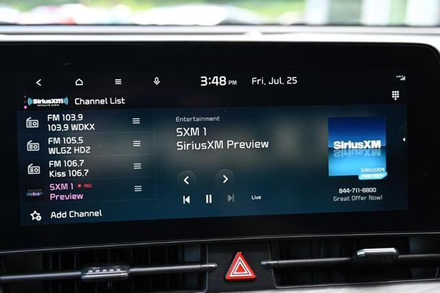 Photo of 2023 Glacial White Pearl Kia Sportage