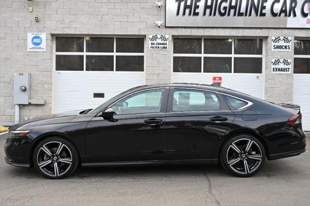 Photo of 2023 Crystal Black Pearl Honda Accord Hybrid