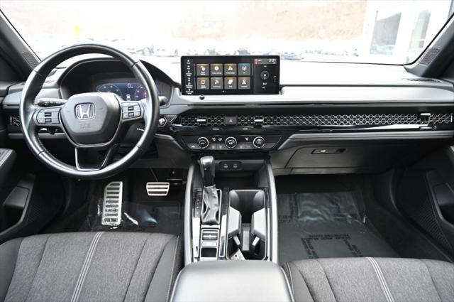 Photo of 2023 Crystal Black Pearl Honda Accord Hybrid