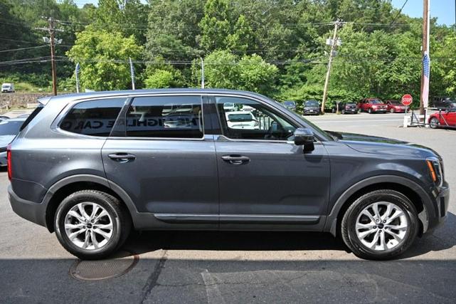 Photo of 2022 Gravity Grey Kia Telluride
