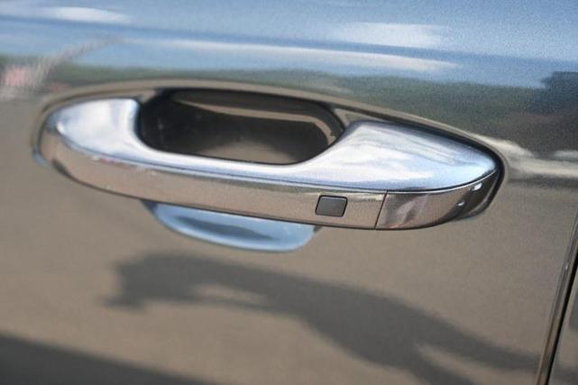 Photo of 2022 Gravity Grey Kia Telluride