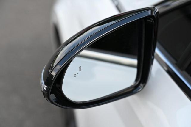 Photo of 2022 Quartz White Hyundai SONATA