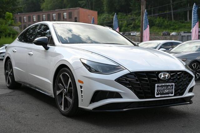 Photo of 2022 Quartz White Hyundai SONATA