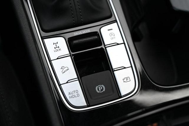 Photo of 2022 Quartz White Hyundai TUCSON
