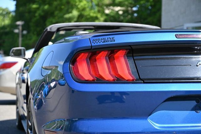 Photo of 2022 ATLAS BLUE METALLIC Ford Mustang