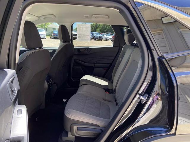 Photo of 2022 Black Ford Escape