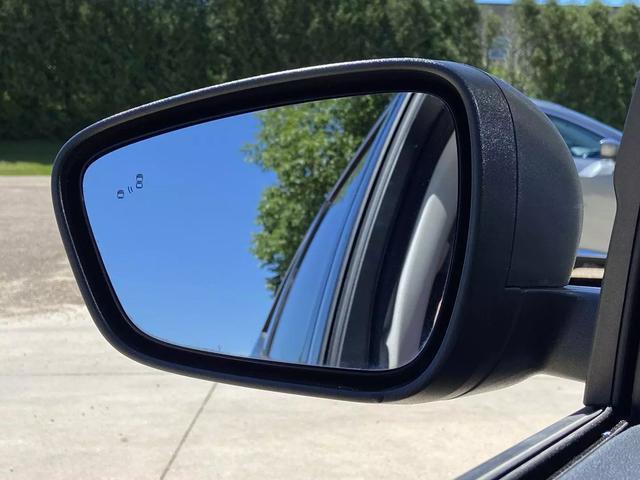 Photo of 2022 Black Ford Escape