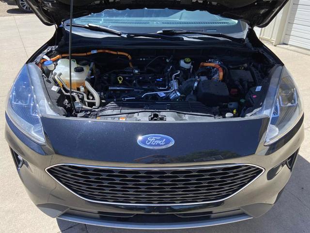 Photo of 2022 Black Ford Escape