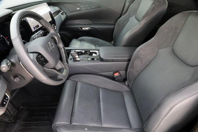 Photo of 2024 Iridium Lexus RX 350