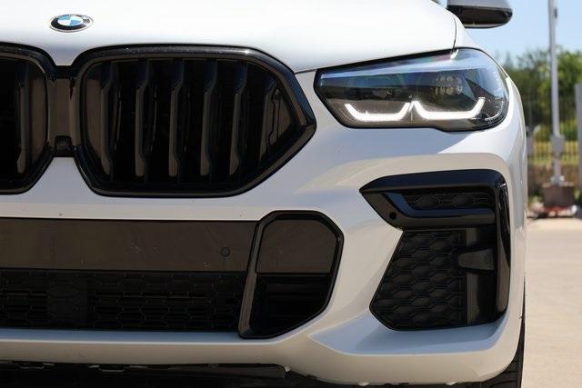 Photo of 2022 Mineral White Metallic BMW X6