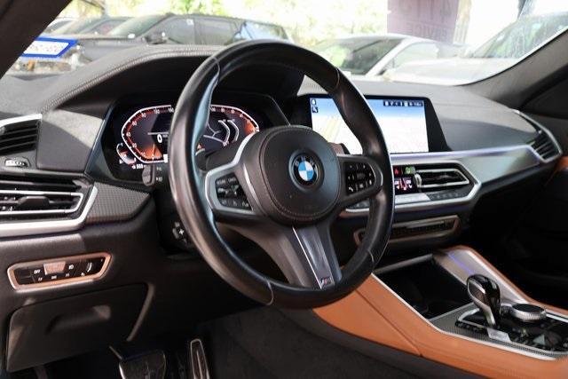 Photo of 2022 Mineral White Metallic BMW X6