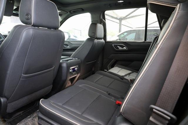 Photo of 2022 Summit White GMC Yukon