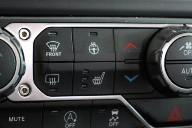 Photo of 2023 Granite Crystal Clearcoat Metallic Jeep Gladiator