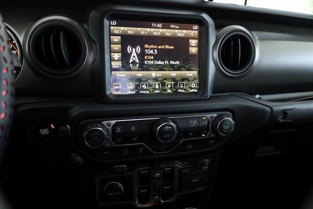 Photo of 2023 Granite Crystal Clearcoat Metallic Jeep Gladiator