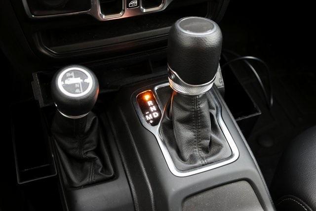 Photo of 2023 Granite Crystal Clearcoat Metallic Jeep Gladiator