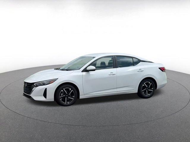 Photo of 2024 Aspen White Nissan Sentra