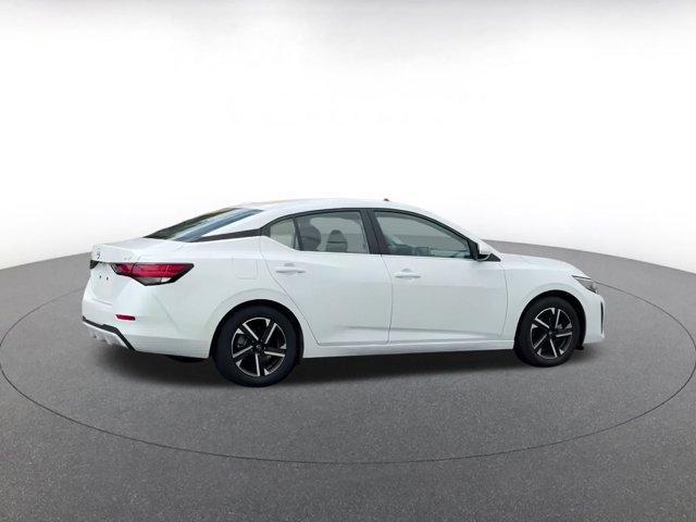Photo of 2024 Aspen White Nissan Sentra