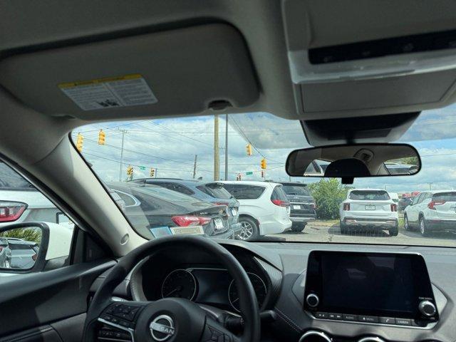 Photo of 2024 Aspen White Nissan Sentra