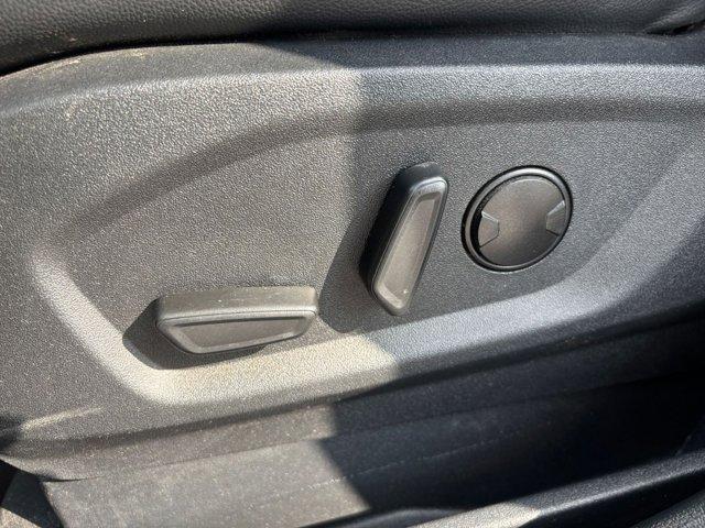 Photo of 2023 Agate Black Metallic Ford Edge