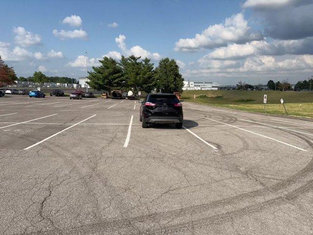Photo of 2023 Agate Black Metallic Ford Edge