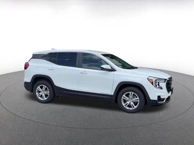 Photo of 2024 Summit White GMC Terrain