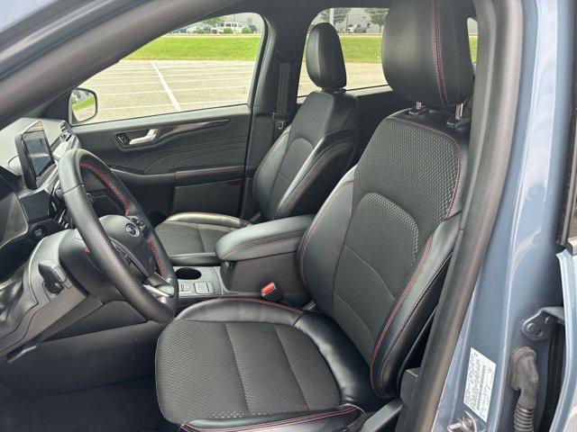 Photo of 2024 Vapor Blue Metallic Ford Escape