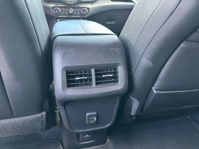 Photo of 2024 Summit White GMC Terrain