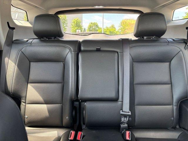 Photo of 2024 Summit White GMC Terrain