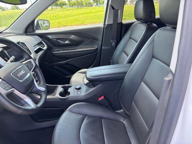 Photo of 2024 Summit White GMC Terrain