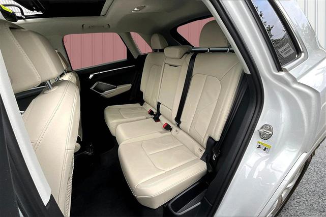 Photo of 2022 Glacier White Metallic Audi Q3