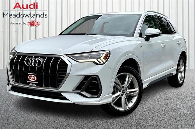 Photo of 2022 Glacier White Metallic Audi Q3
