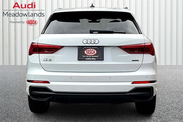 Photo of 2022 Glacier White Metallic Audi Q3