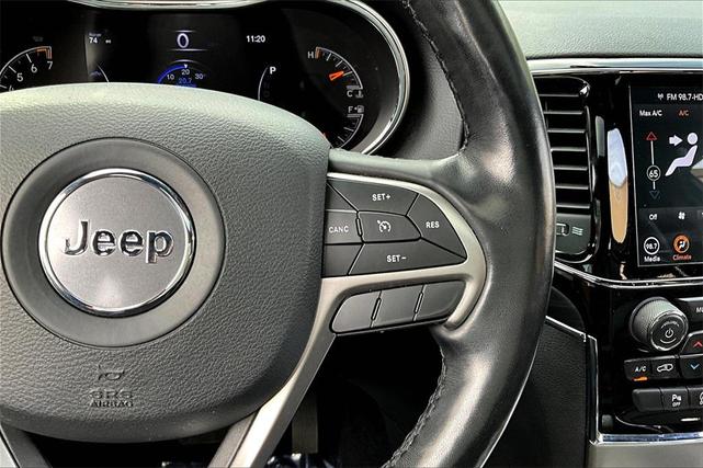 Photo of 2021 Bright White Clearcoat Jeep Grand Cherokee