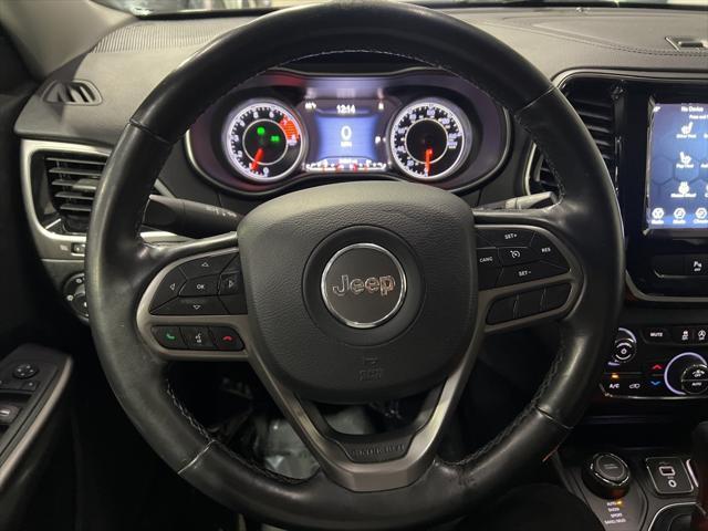 Photo of 2019 Sting-Gray Clearcoat Jeep Cherokee