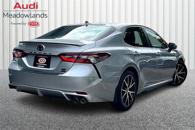 Photo of 2022 Celestial Silver Metallic Toyota Camry