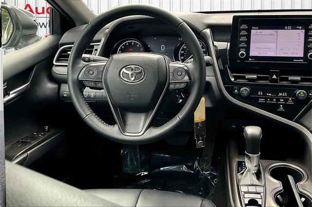Photo of 2022 Celestial Silver Metallic Toyota Camry