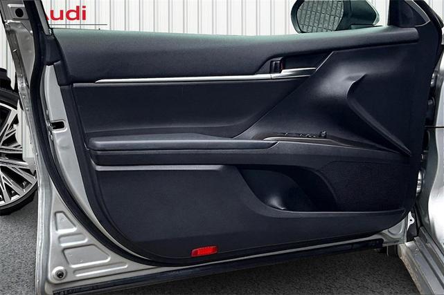 Photo of 2022 Celestial Silver Metallic Toyota Camry