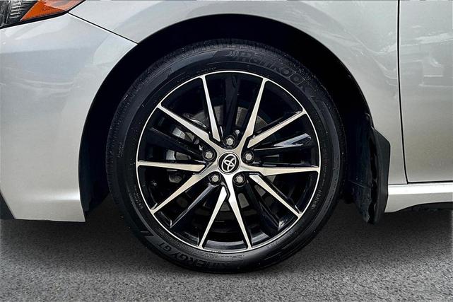 Photo of 2022 Celestial Silver Metallic Toyota Camry