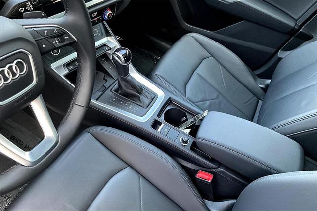 Photo of 2024 Mythos Black Metallic Audi Q3