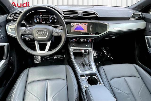 Photo of 2024 Mythos Black Metallic Audi Q3