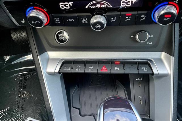 Photo of 2024 Mythos Black Metallic Audi Q3