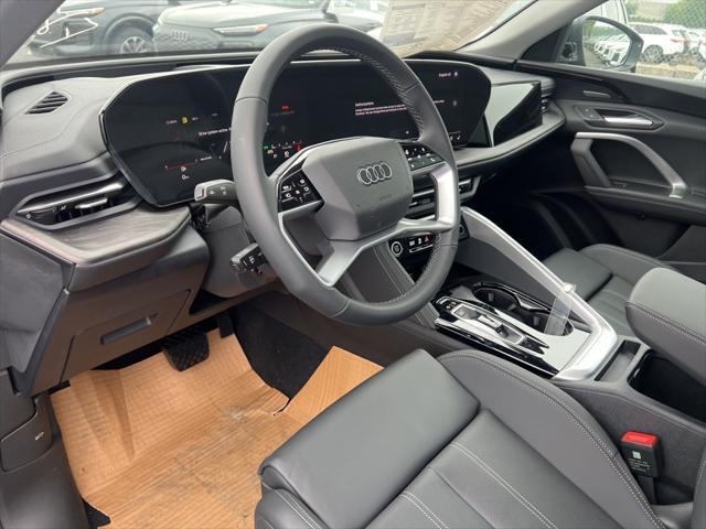 Photo of 2025 Tambora Gray Metallic Audi Q5