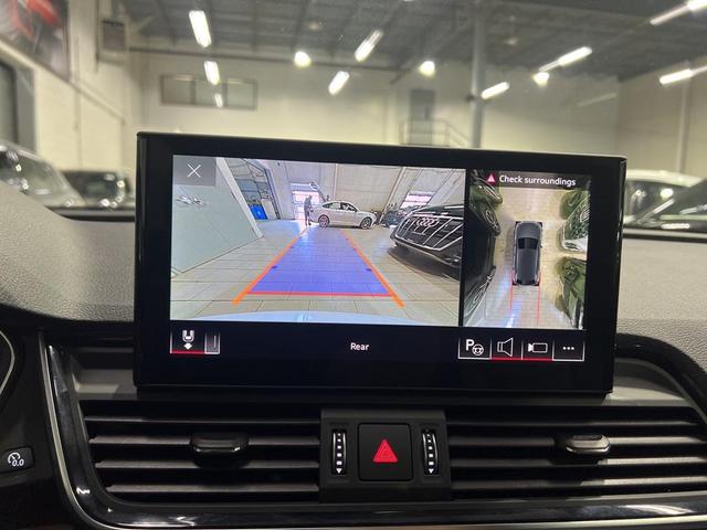 Photo of 2022 Glacier White Audi Q5
