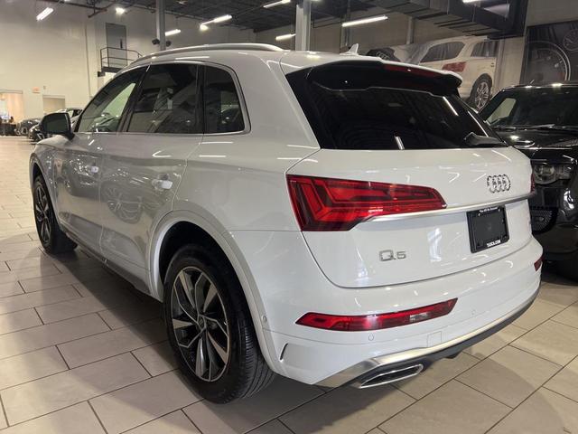 Photo of 2022 Glacier White Audi Q5